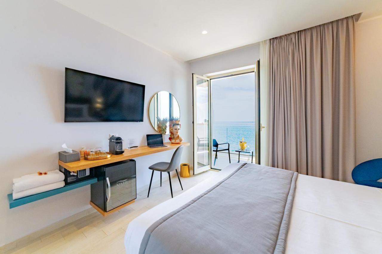 Naxos Marina Bay Bed & Breakfast Giardini Naxos Exterior foto