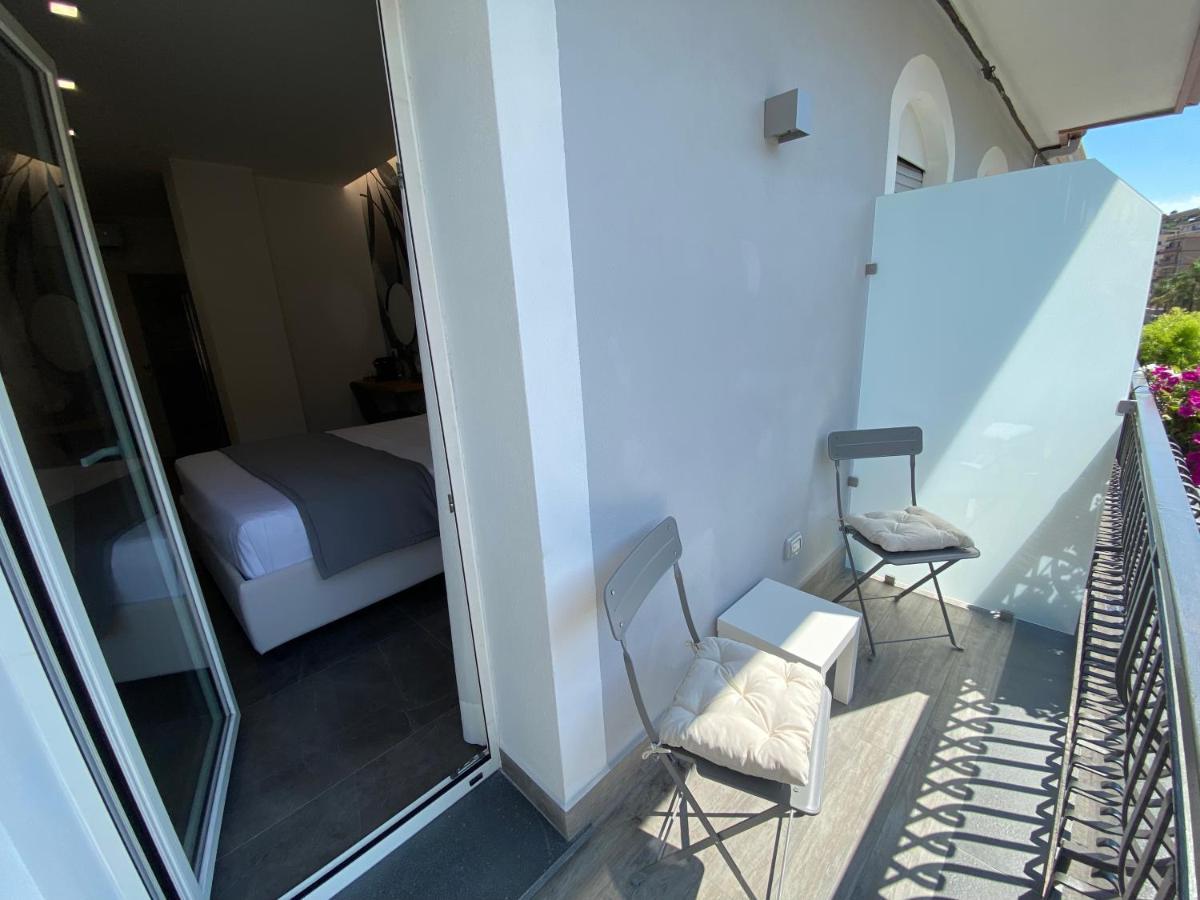 Naxos Marina Bay Bed & Breakfast Giardini Naxos Exterior foto